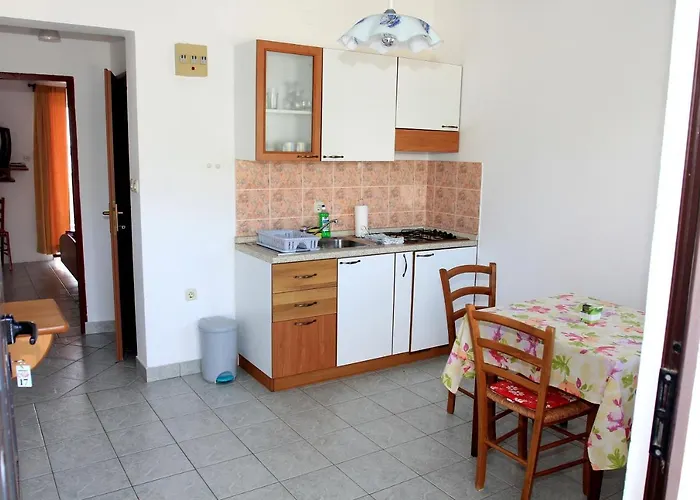 Apartament By The Sea Mandre, Pag - 8655 Kolan
